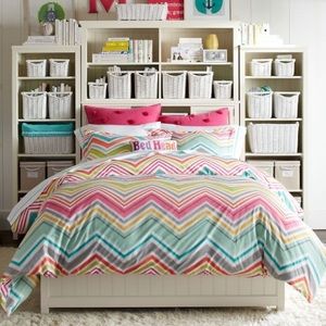 Pottery Barn queen duvet zig zag